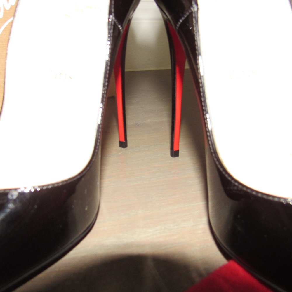 SOLD Christian Louboutin So Kate 37.5 - Picture 5 of 8